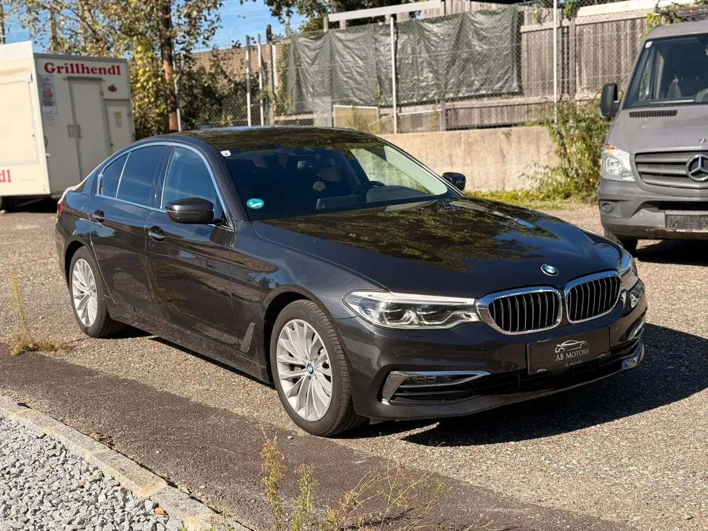 BMW 530 d xDrive Luxury Line Grau - 1