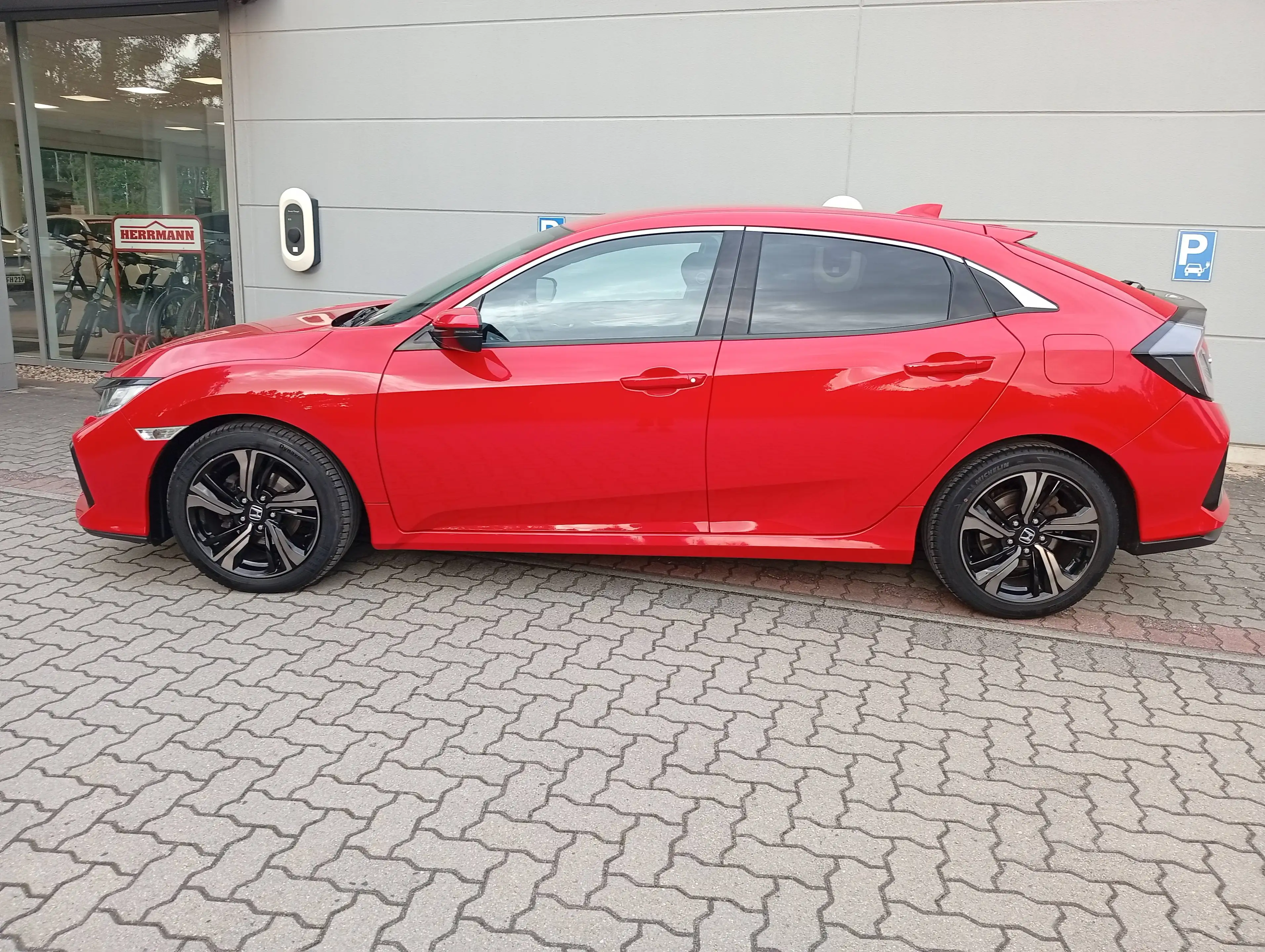 Honda Civic Civic 1.0 i-VTEC Turbo Elegance, Winterräder — photo 3