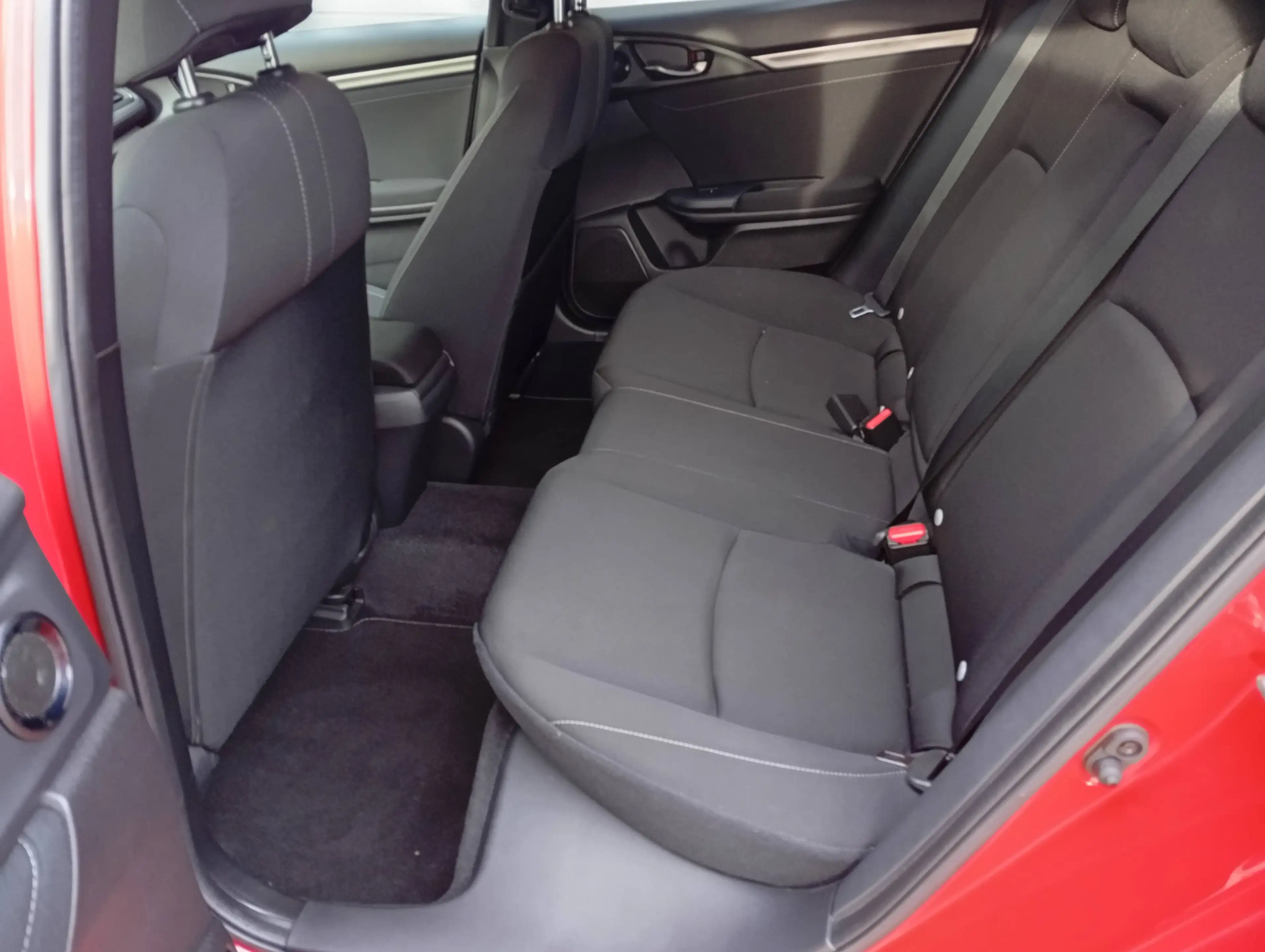 Honda Civic Civic 1.0 i-VTEC Turbo Elegance, Winterräder — photo 7