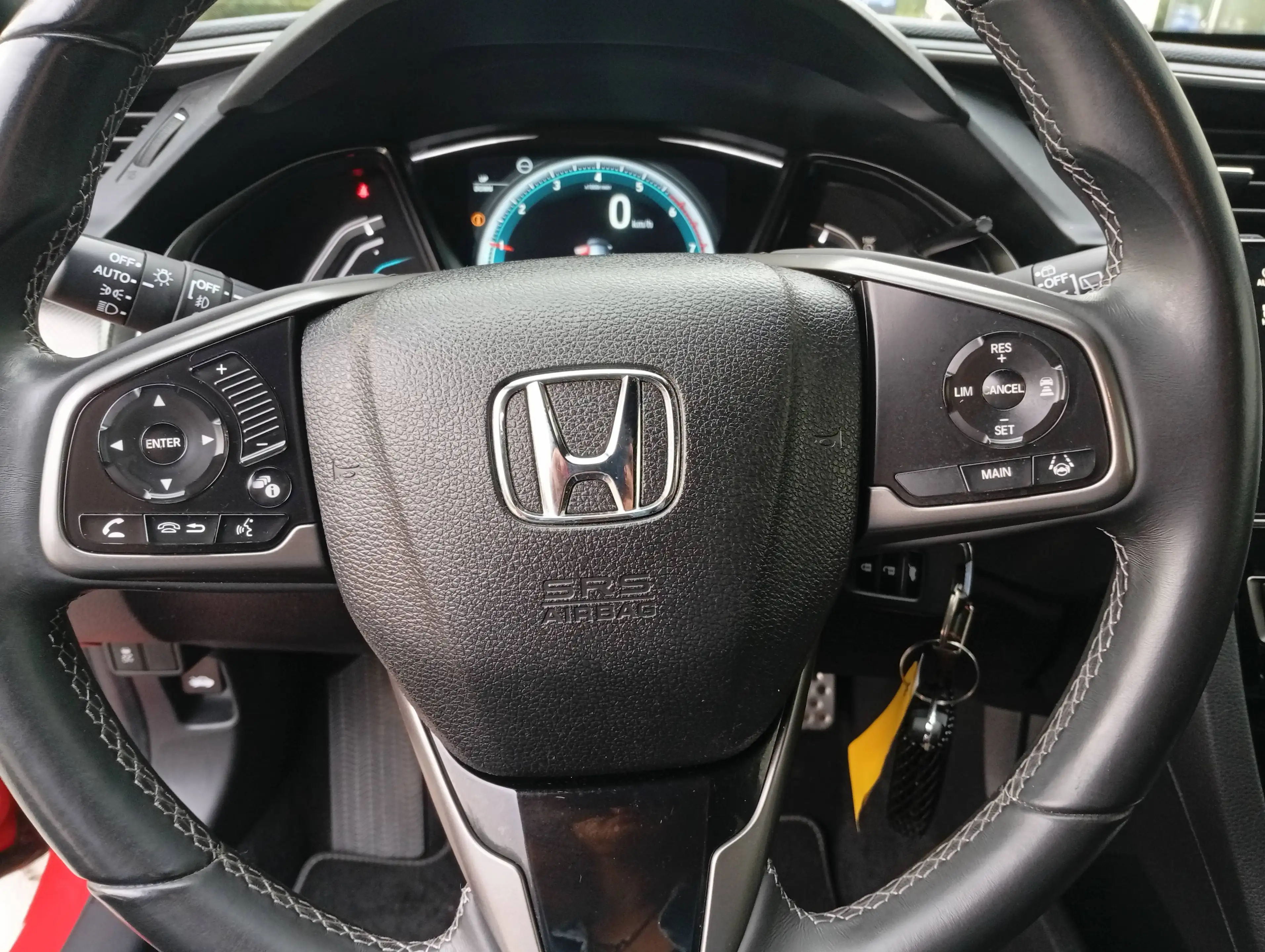 Honda Civic Civic 1.0 i-VTEC Turbo Elegance, Winterräder — photo 14