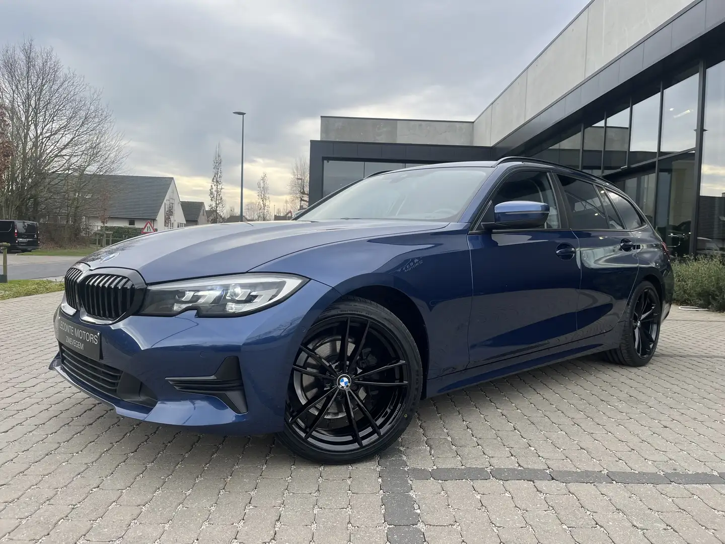 BMW 318 Touring 318iA Virtual/LED/Leder/Carplay/Camera/... Azul - 2