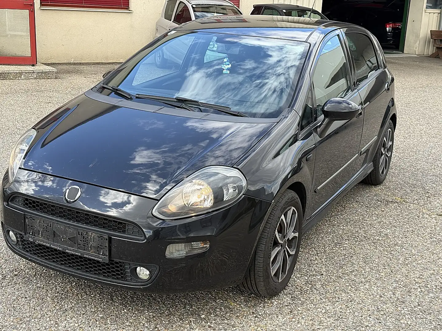 Fiat Punto 8V Easy *1.4 BENZINER* *VOLL FAHRBEREIT* *EXPORT* Schwarz - 2