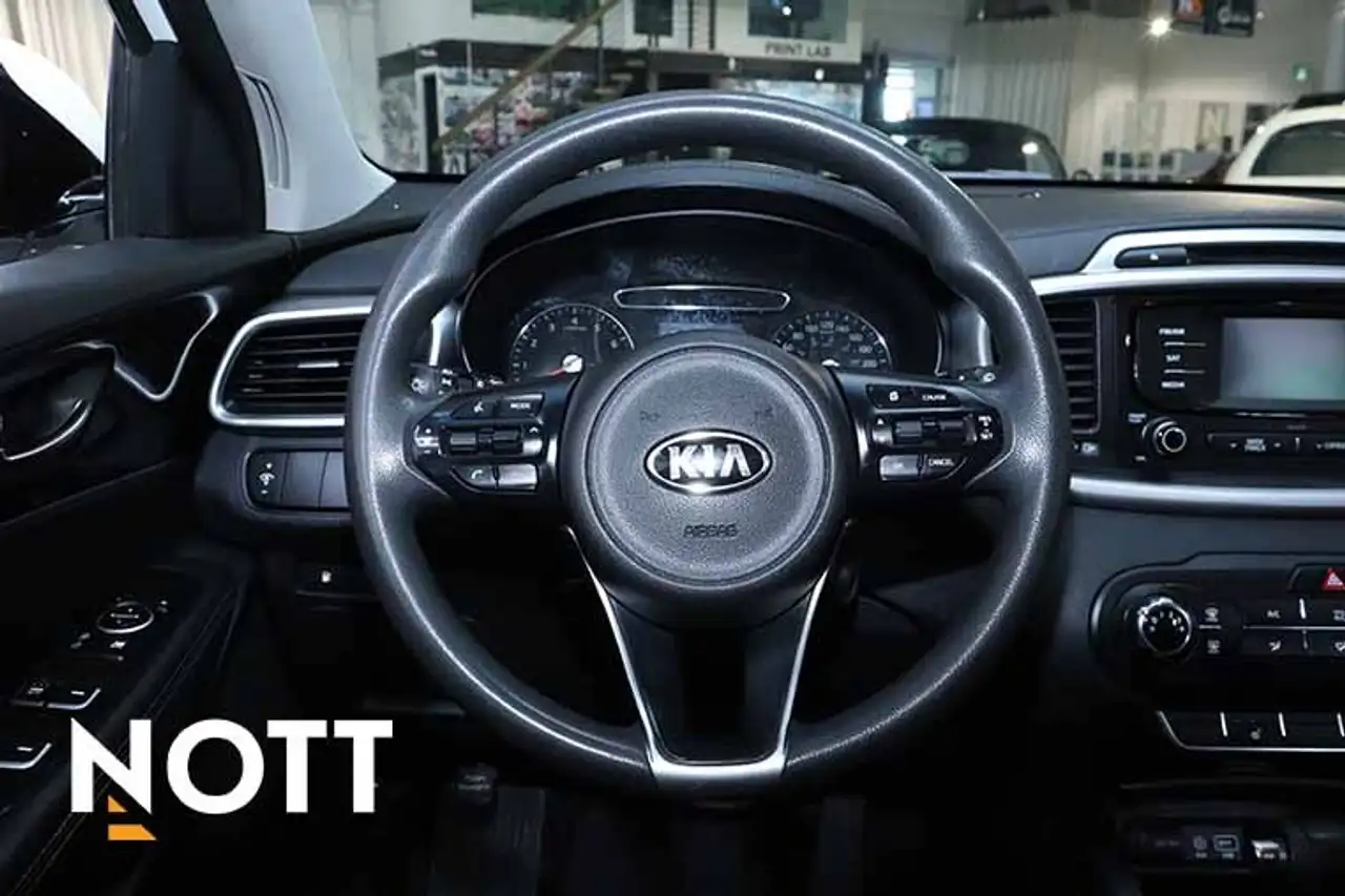 Kia Sorento снимка Kia Sorento
