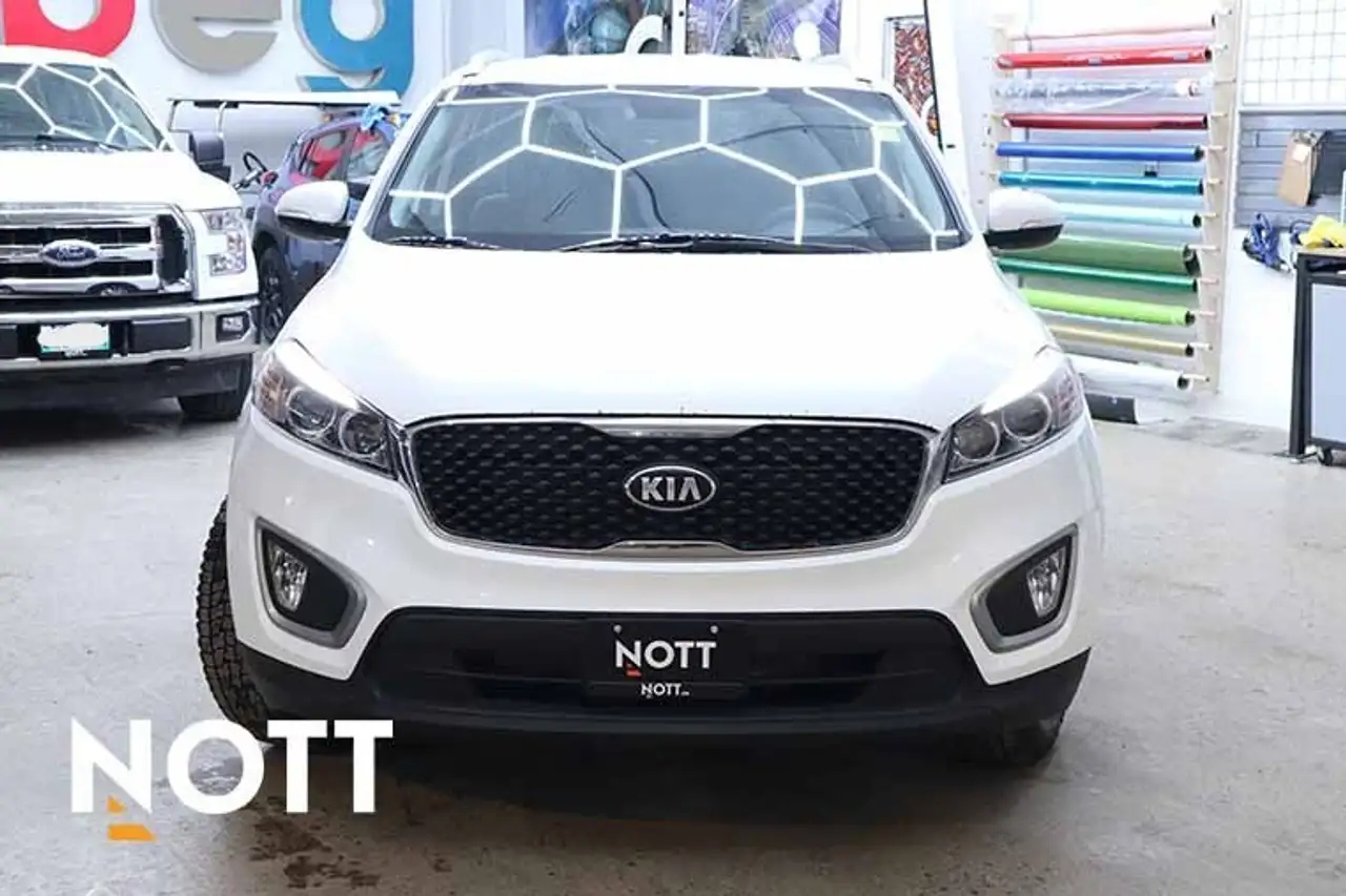 Kia Sorento снимка Kia Sorento