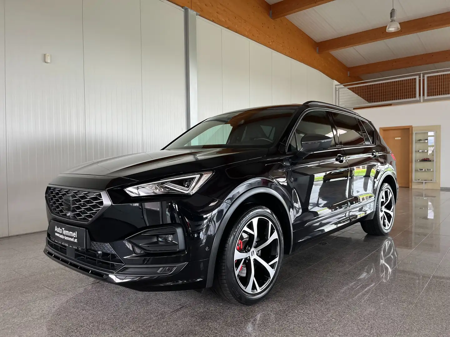 SEAT Tarraco FR e-Hybrid Schwarz - 2