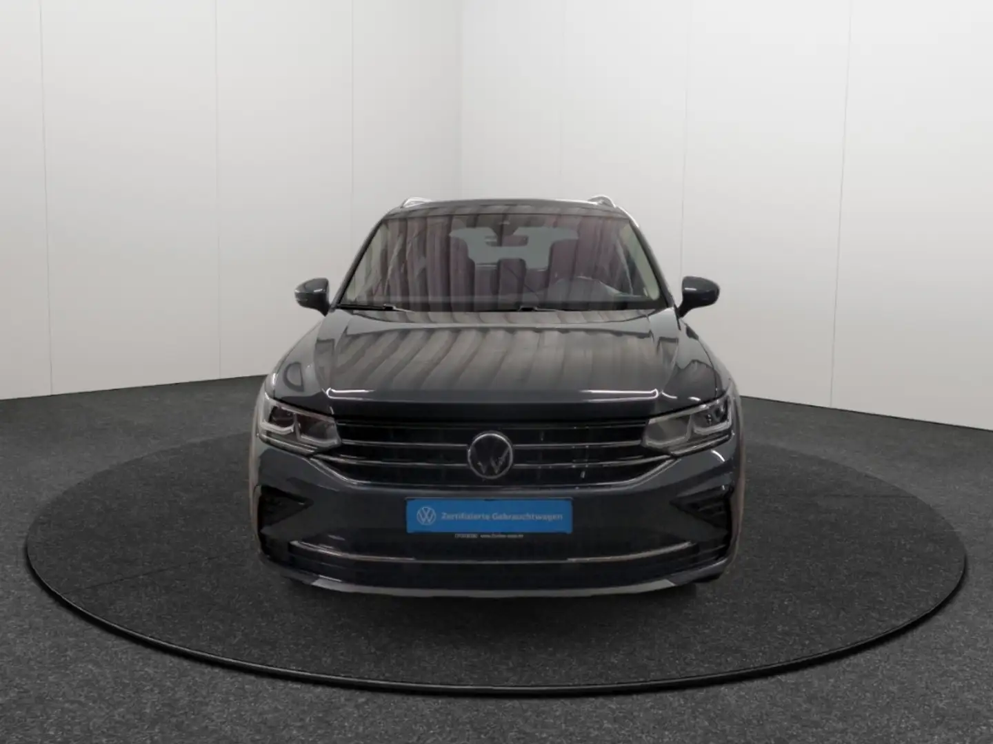 Volkswagen Tiguan 2.0TDI 4Motion DSG Elegance Matrix AHK Navi Rear V Grau - 2