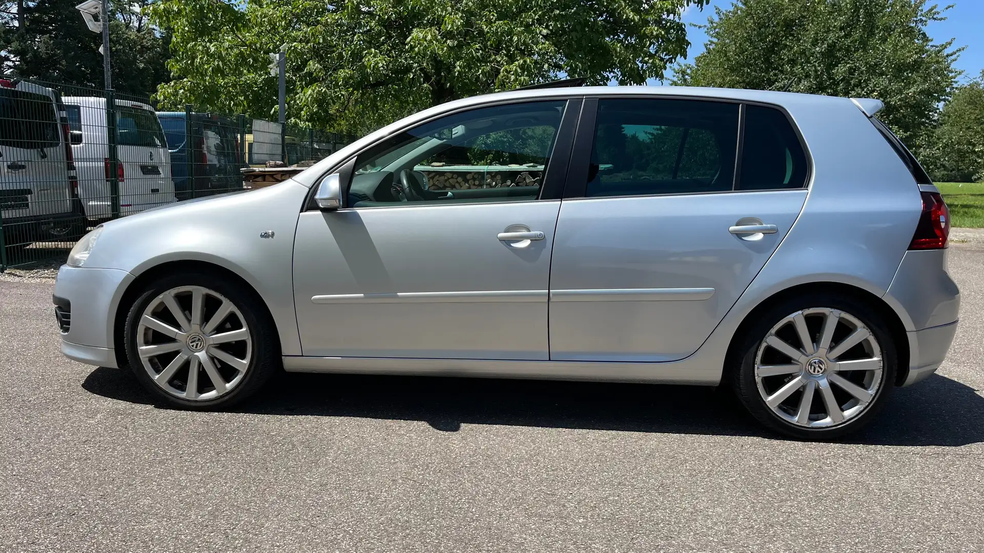 Volkswagen Golf 1.4 TSI GT Sport R-Line Grau - 2