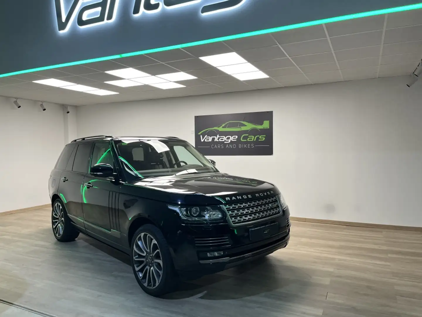 Land Rover Range Rover 4.4SDV8 Autobiography Aut. Negro - 2