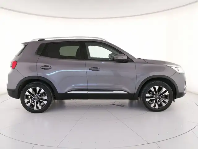 DR Automobiles DR4.0 view 3