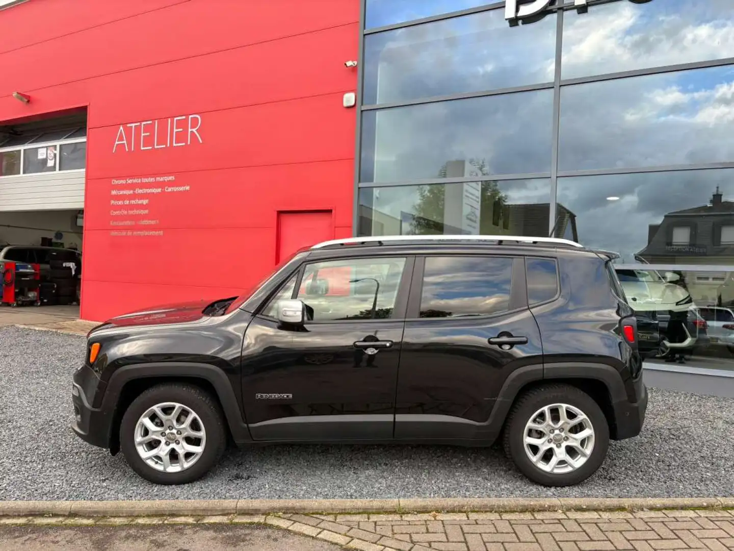 Jeep Renegade RENEGADE 1.4 TURBO 4x2 LIMITED Noir - 2