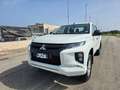 Mitsubishi L200 2.3 D Club Cab 4x4 Invite Connect 5 POSTI N1 Bianco - thumbnail 1