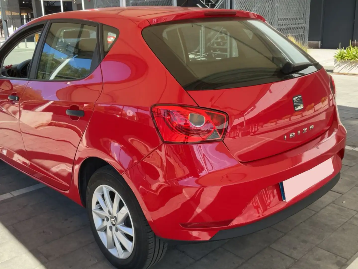 SEAT Ibiza 1.0 Reference 75 Rojo - 2