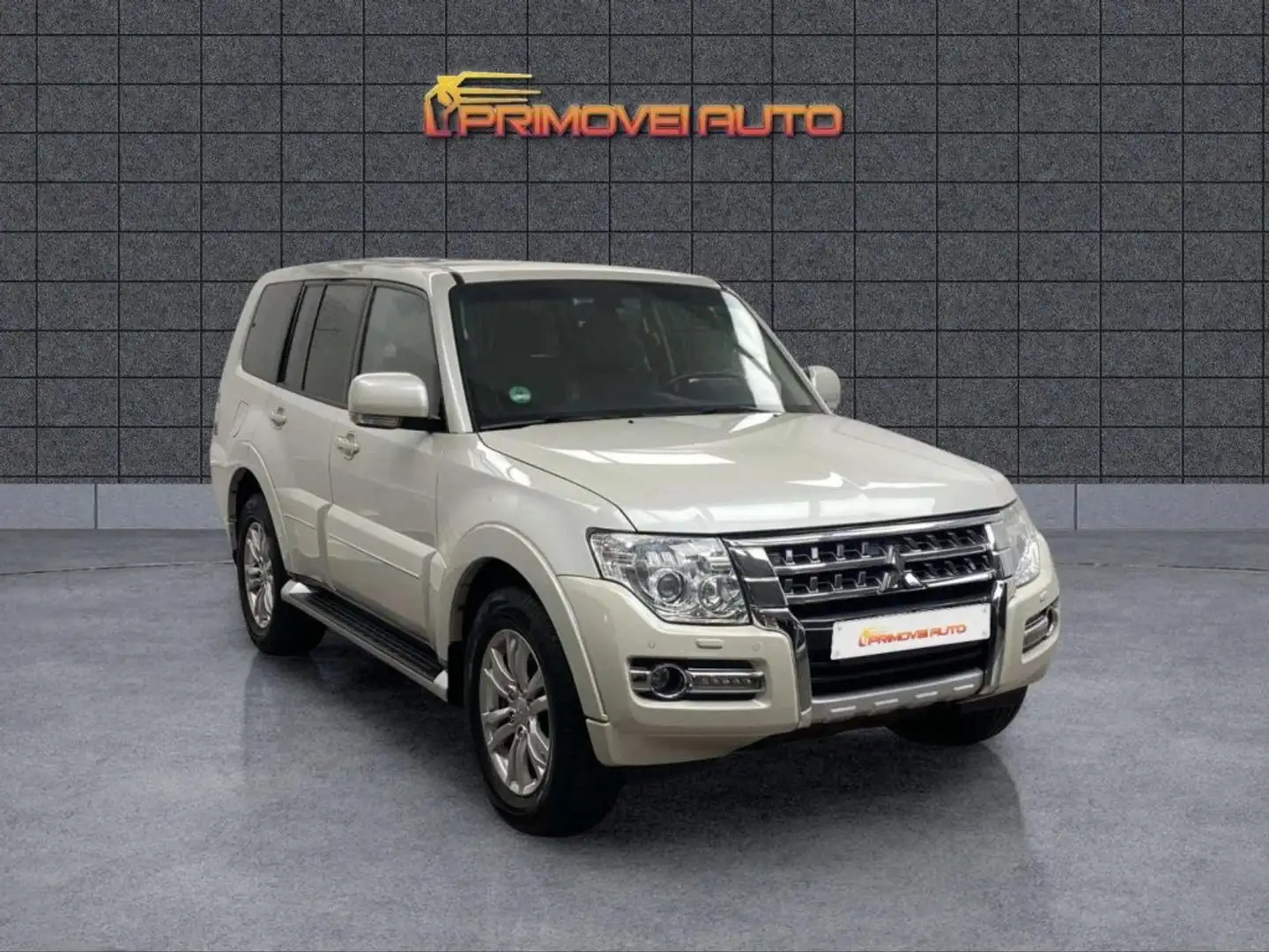 Mitsubishi Pajero 3.2 DI-D 16V 5p. DPF Alb - 2