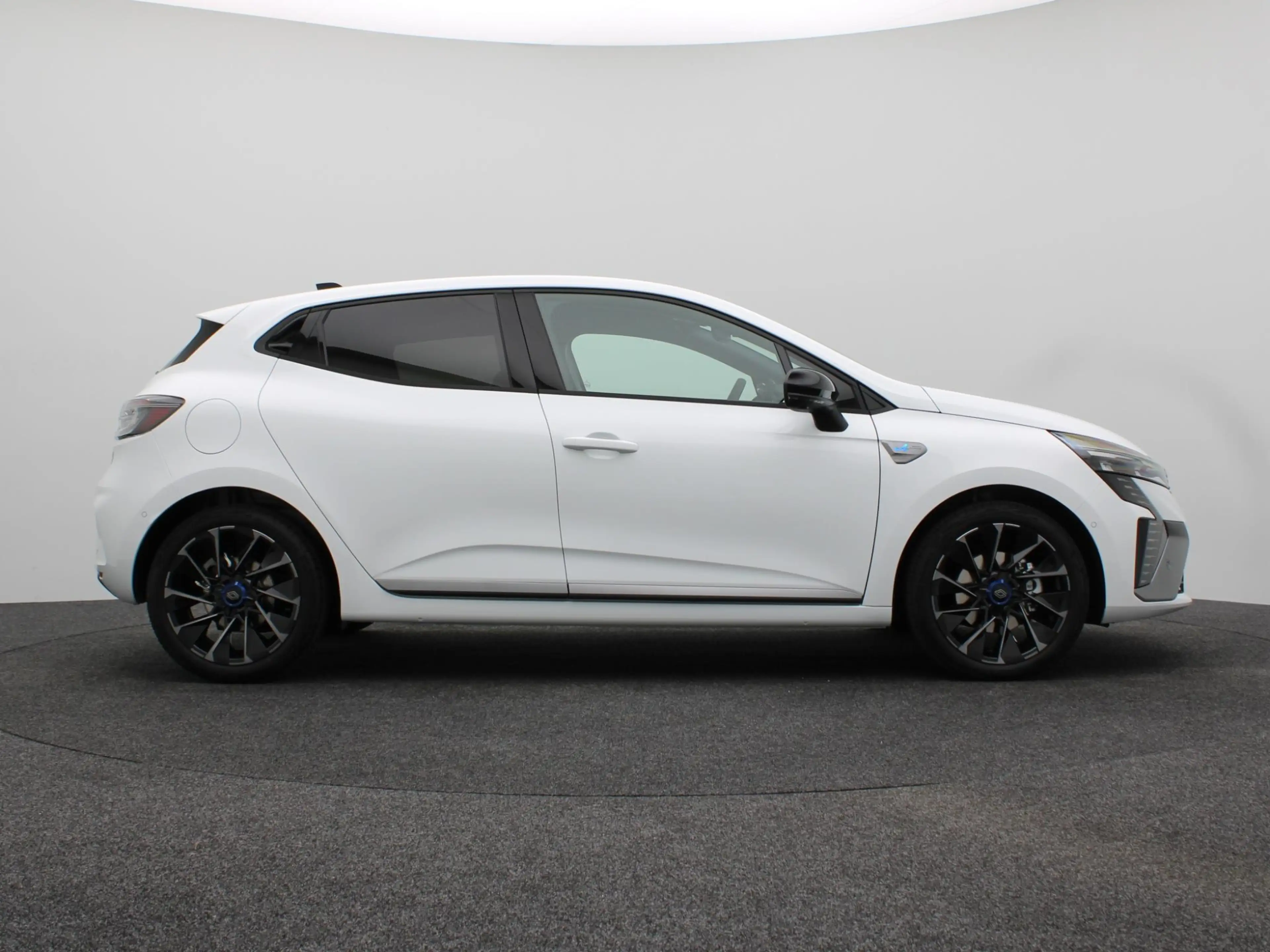 Renault Clio esprit Alpine full hybrid E-Tech 145 | Adapt. Crui — photo 6