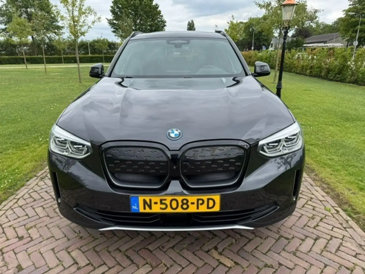 BMW iX3 High Executive Full Options Automaat Grijs - 2
