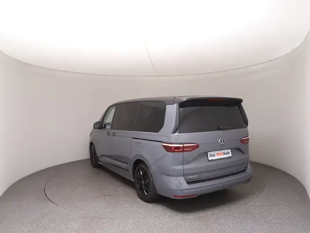 Volkswagen Multivan view 5