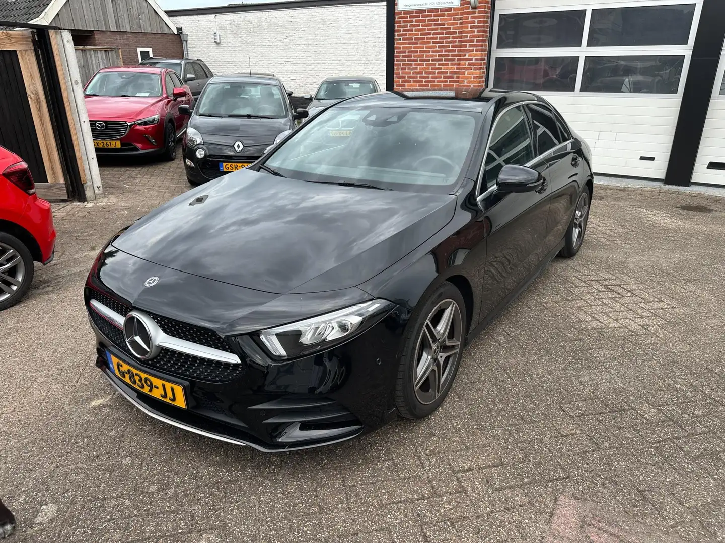 Mercedes-Benz A 180 Business Solution AMG AUTOMAAT-NAVI-CRUISE-CAMERA_ Zwart - 2