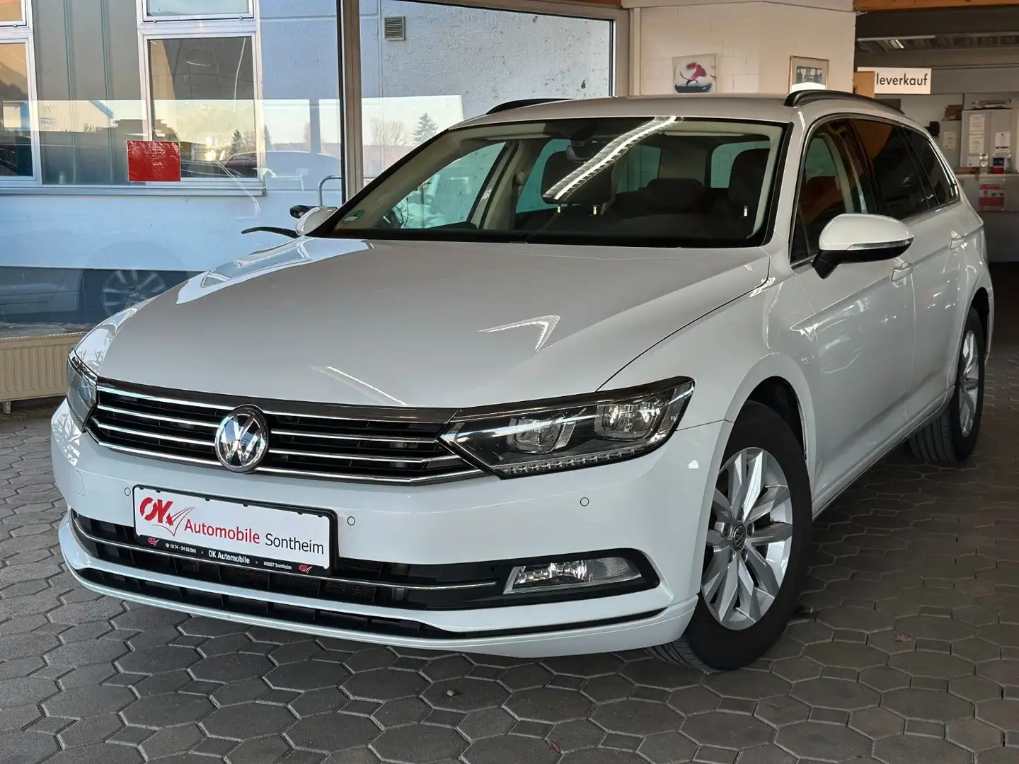 Volkswagen Passat Variant 2,0 TDI DSG BMT*PDC*ACC*Nav*LED Weiß - 1