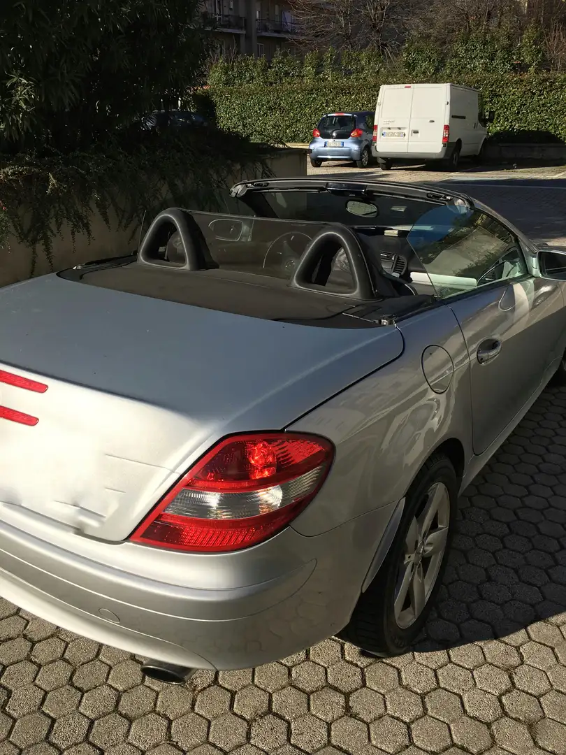 Mercedes-Benz 200 SLK 200 Kompressor versione Sport Šedá - 2