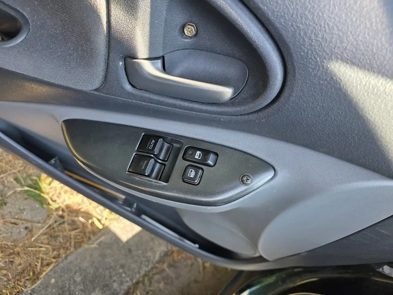 Toyota Yaris 1.3-16V VVT-i Sol AUTOMAAT, foto 7