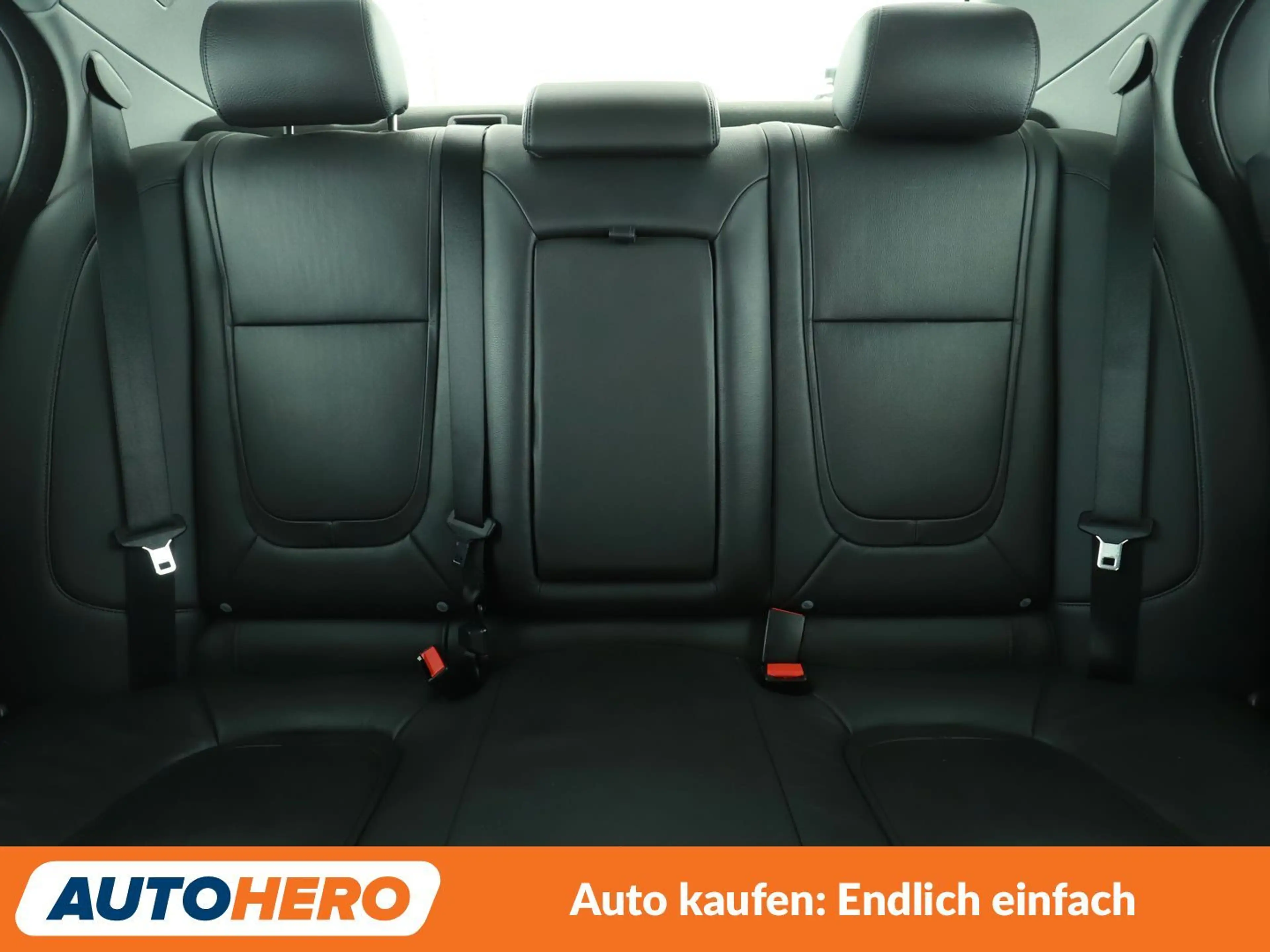 Jaguar XF 2.2 D Aut*NAVI*XENON*TEMPO*CAM*PDC*SHZ* — photo 15