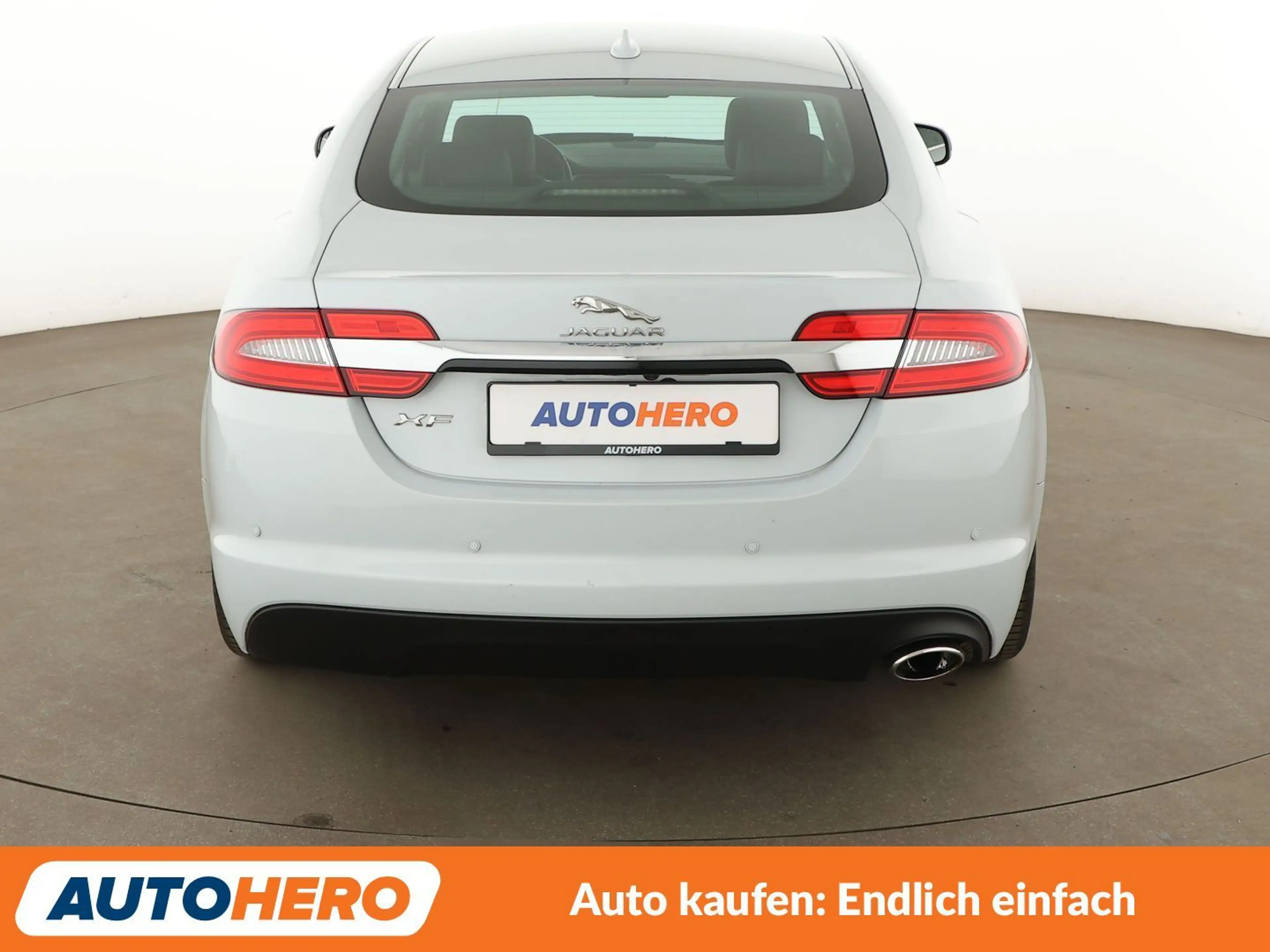 Jaguar XF 2.2 D Aut*NAVI*XENON*TEMPO*CAM*PDC*SHZ* — photo 5