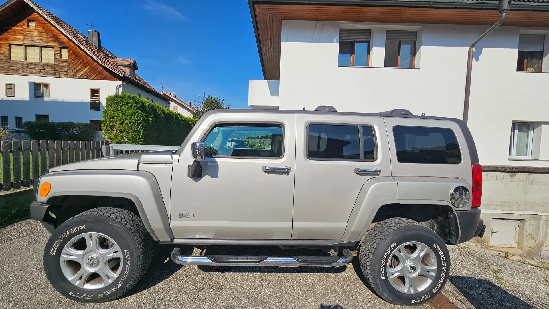 HUMMER H3 Beige - 1