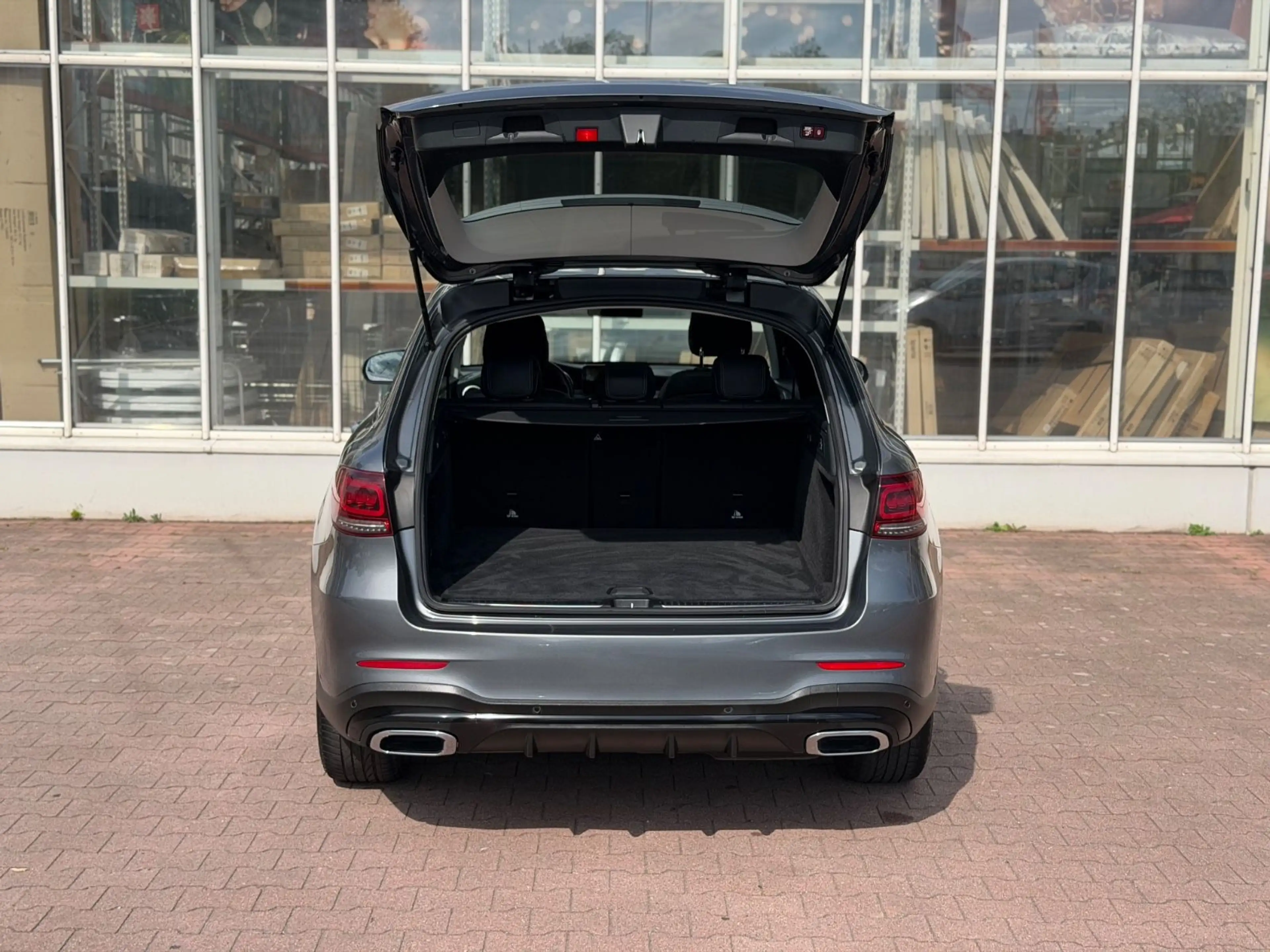Mercedes-Benz GLC 300 d AMG 4Matic PANO/VIRTUELL/KEYLESS — photo 9