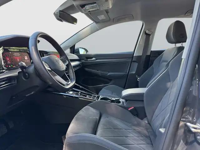Volkswagen Golf view 9