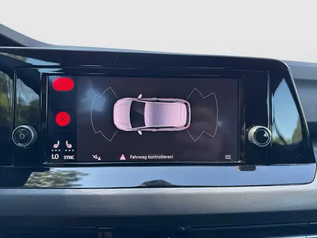Volkswagen Golf view 14