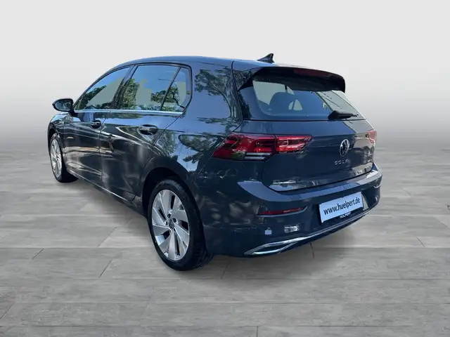 Volkswagen Golf view 4