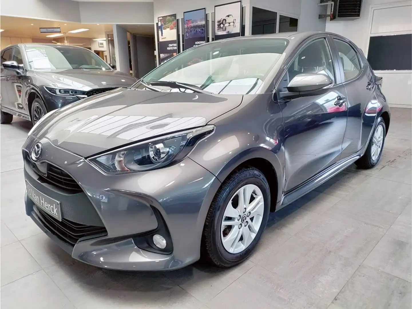 Mazda 2 1.5i Hybrid VVT-i 116pk Agile CVT Gris - 1