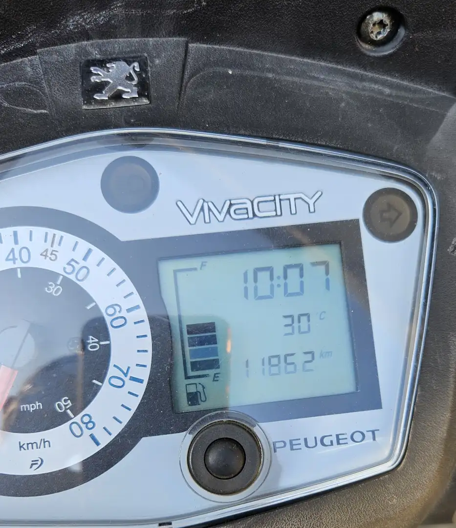 Peugeot Vivacity 50 Zwart - 1