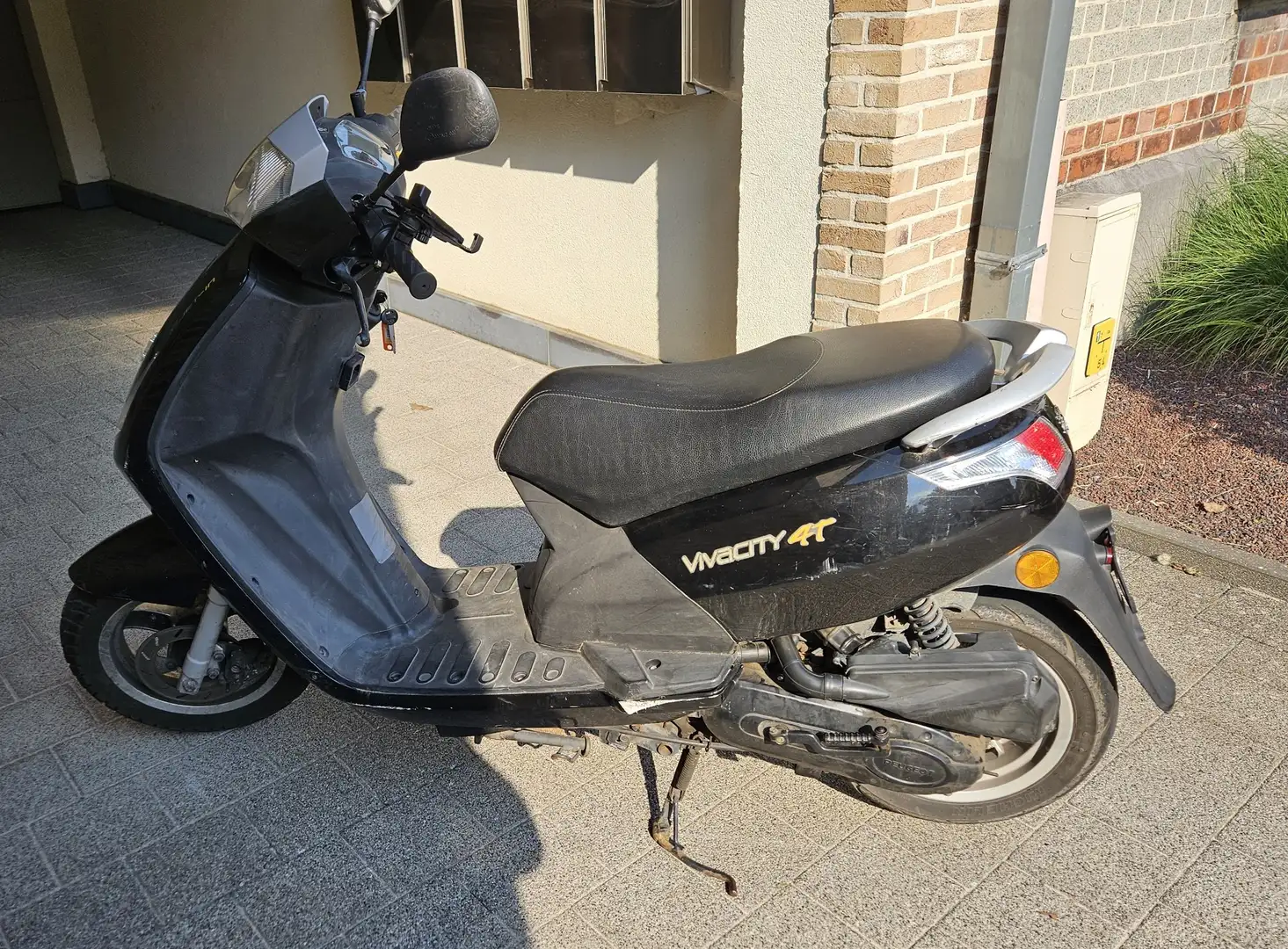 Peugeot Vivacity 50 Zwart - 2