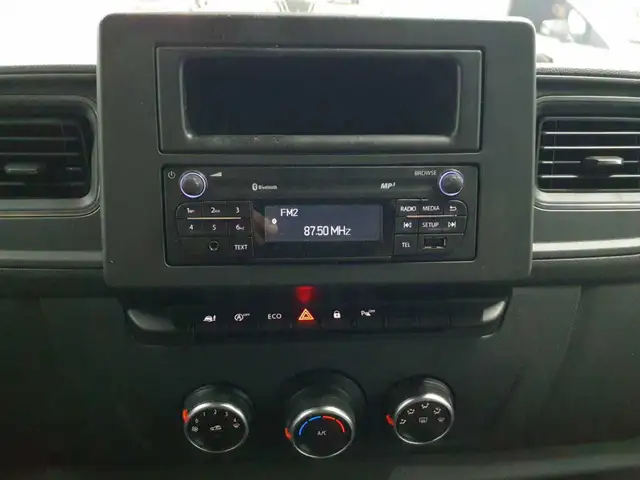 Opel Movano view 12