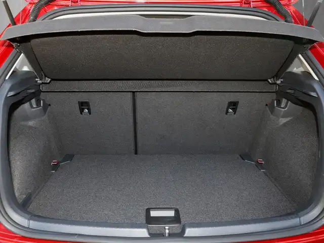 Volkswagen Polo view 8