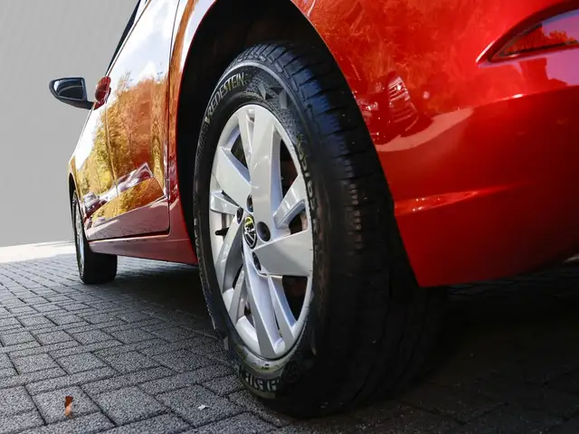 Volkswagen Polo view 7