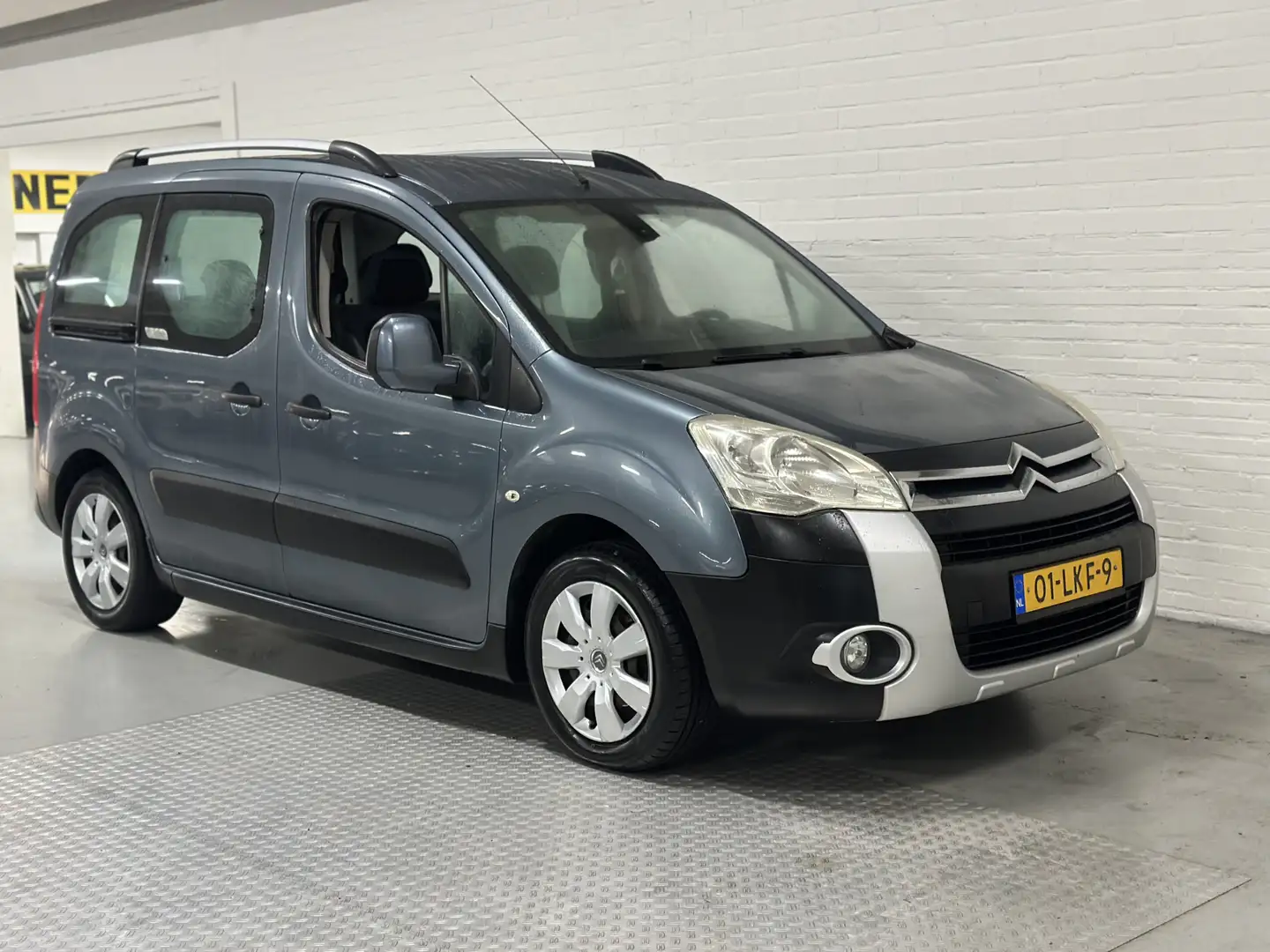 Citroen Berlingo 1.6 VTi 120 XTR AIRCO / TREKHAAK / CRUISE /LMV Grau - 2