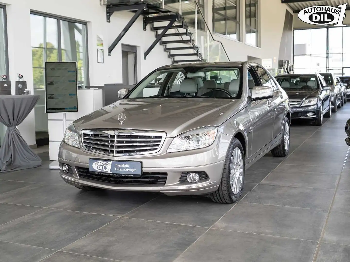 Mercedes-Benz C 200 * Kompressor * ELEGANCE *SHZ* Zilver - 2