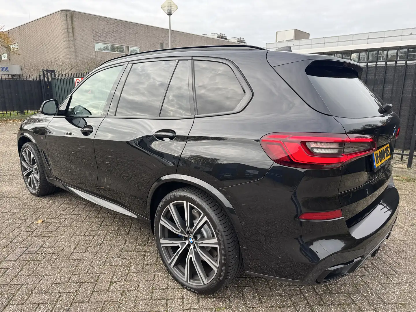 BMW X5 xDrive30d High Executive M Sport Individual Bowers Zwart - 2