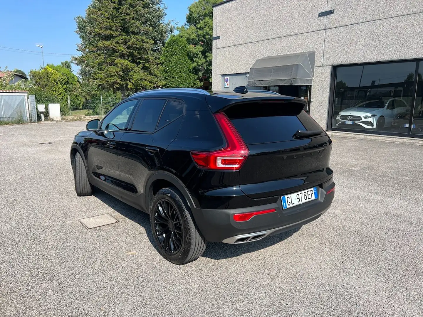 Volvo XC40 1.5 t2 Core auto - Unico Proprietario Full Opt. Nero - 2