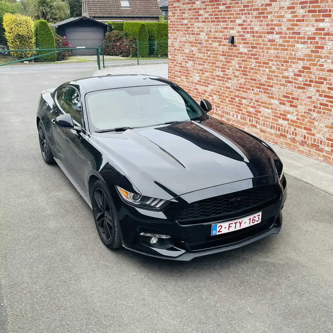 Ford Mustang 2.3 Eco Boost Zwart - 2