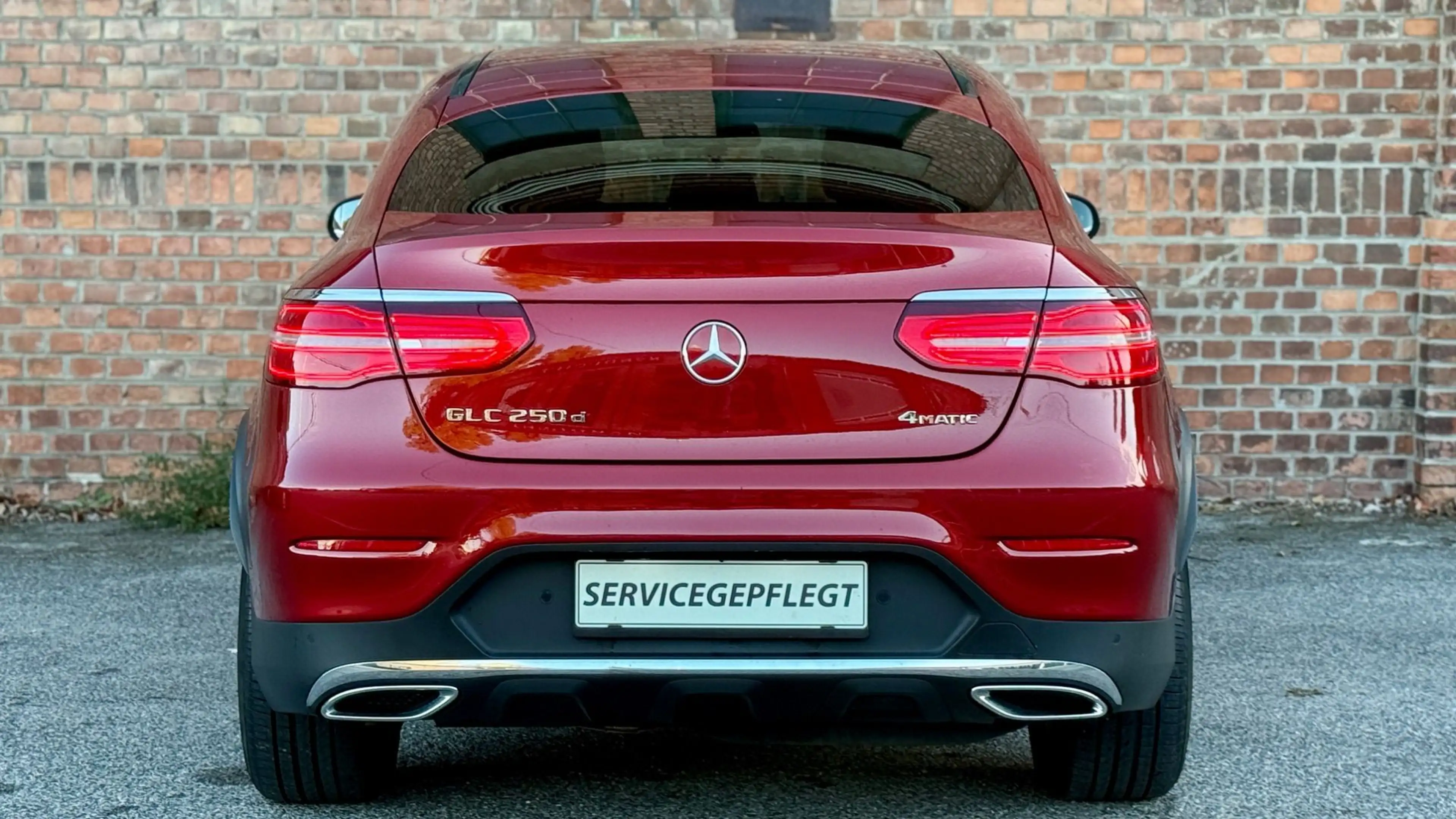 Mercedes-Benz GLC 250 d Coupe AMG Line *Viele-Extras +Servicegepflegt 4 — photo 7