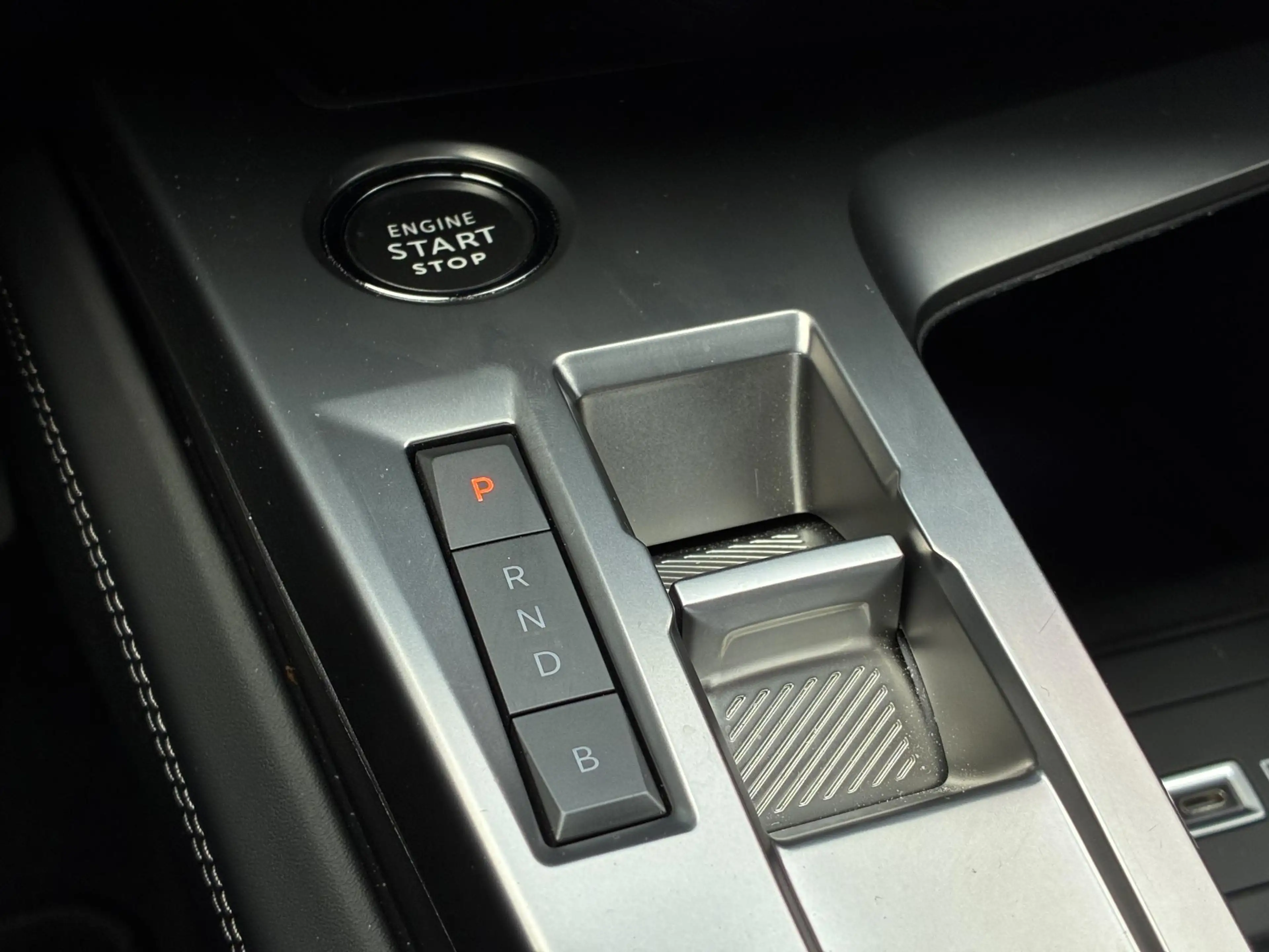 Peugeot 308 SW 1.6 HYbrid 180 Allure Pack Business | Mirror sc — photo 10