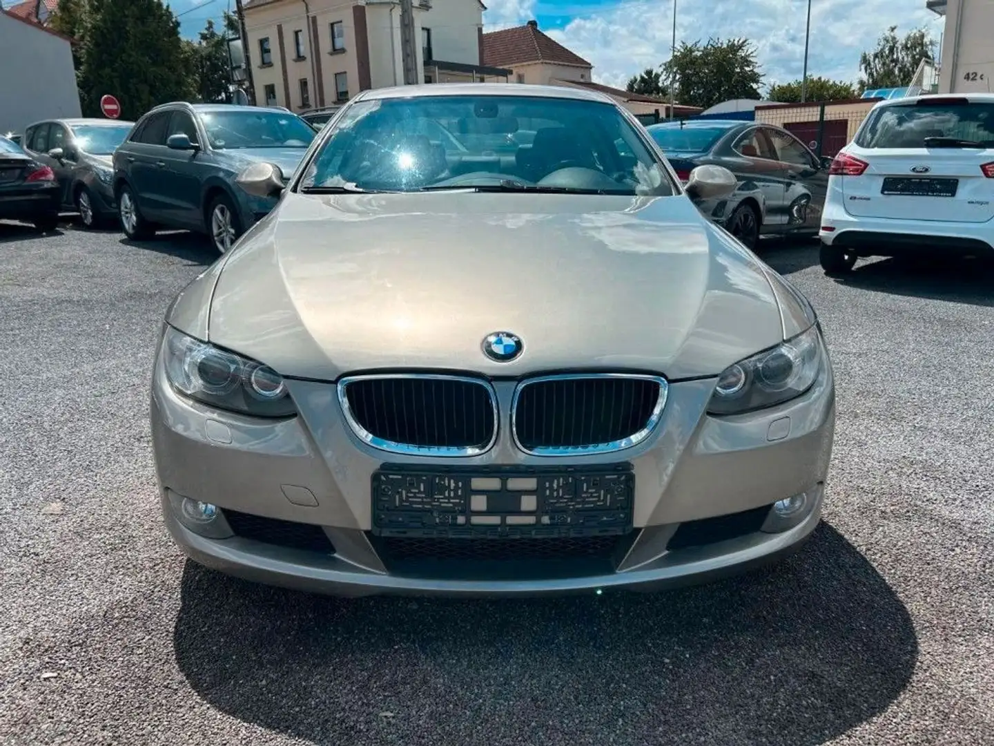 BMW 330 d COUPE AUT + LEDER + SHZ + TEMP + PDC Braun - 2