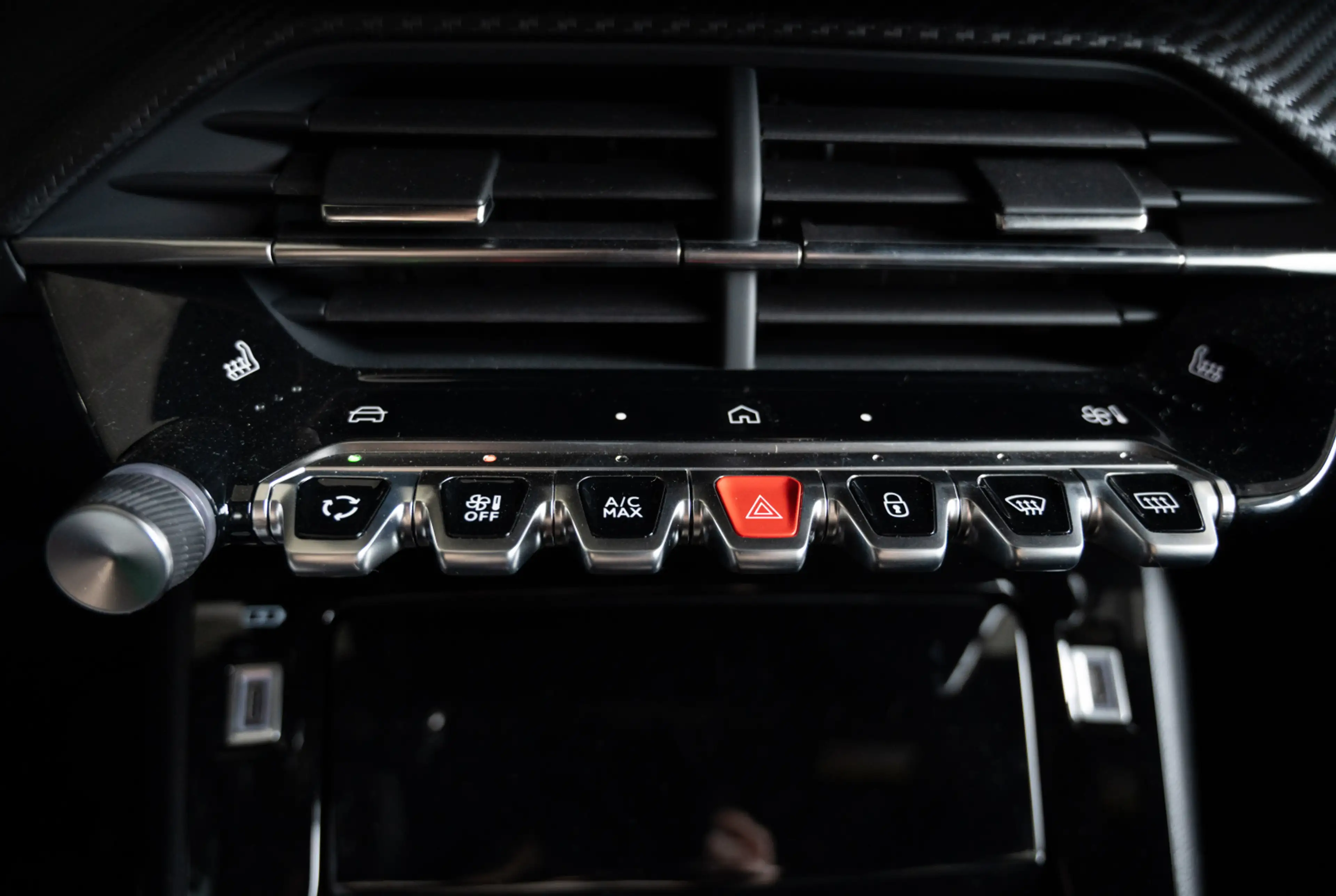 Peugeot 2008 Allure 1.2 Hybrid 145 e-DSC6 *360°KAMERA*GRIP-CONTROL* — photo 9