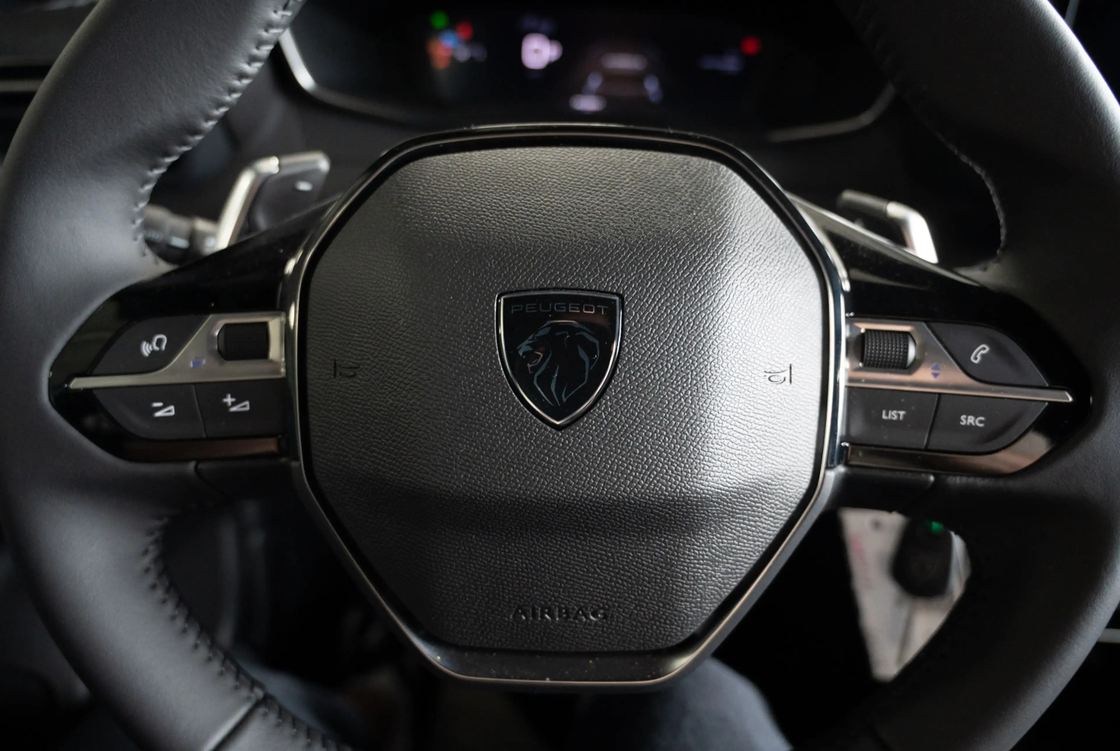 Peugeot 2008 Allure 1.2 Hybrid 145 e-DSC6 *360°KAMERA*GRIP-CONTROL* — photo 13