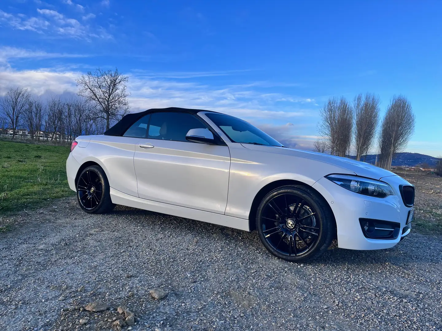 BMW 218 218d Cabrio Luxury auto Biały - 1