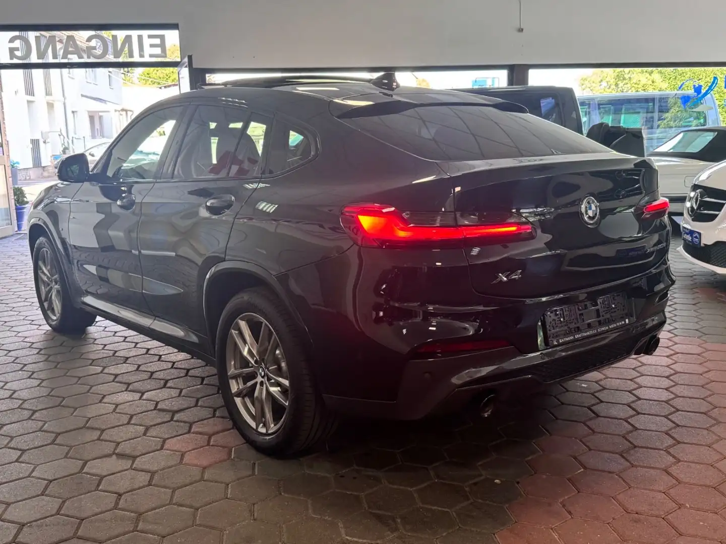 BMW X4 xDrive 20d M Sport*Pano*360°Led*Keyless*1Hand Zwart - 2