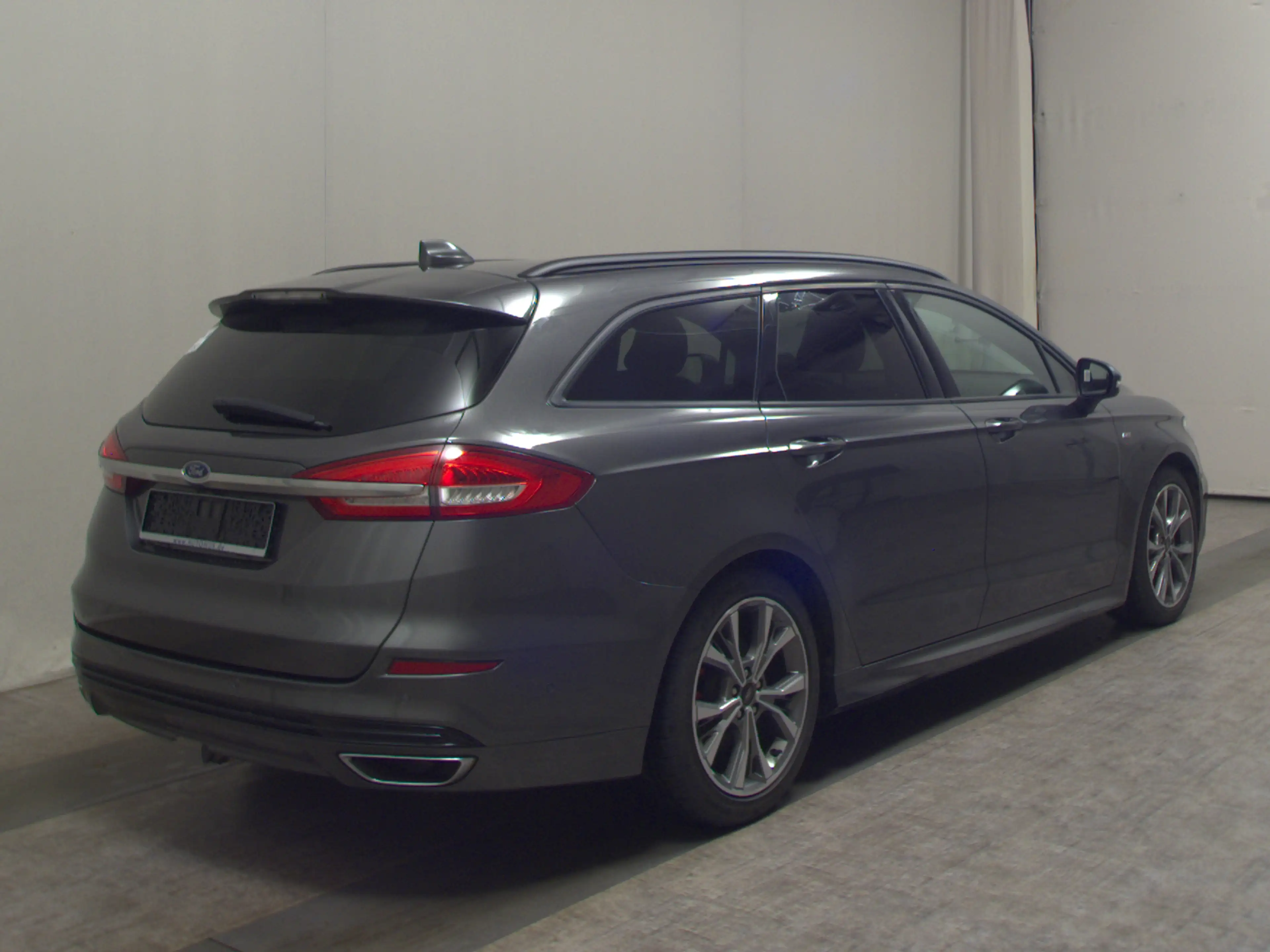 Ford Mondeo — photo 4
